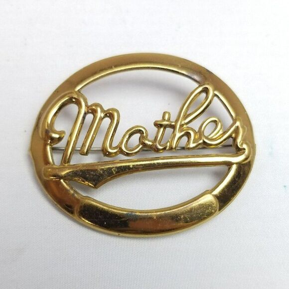 Vintage Mother Brooch, Gold Tone Oval Shape Cursive Font Spell Out Brooch Pin - Picture 1 of 6